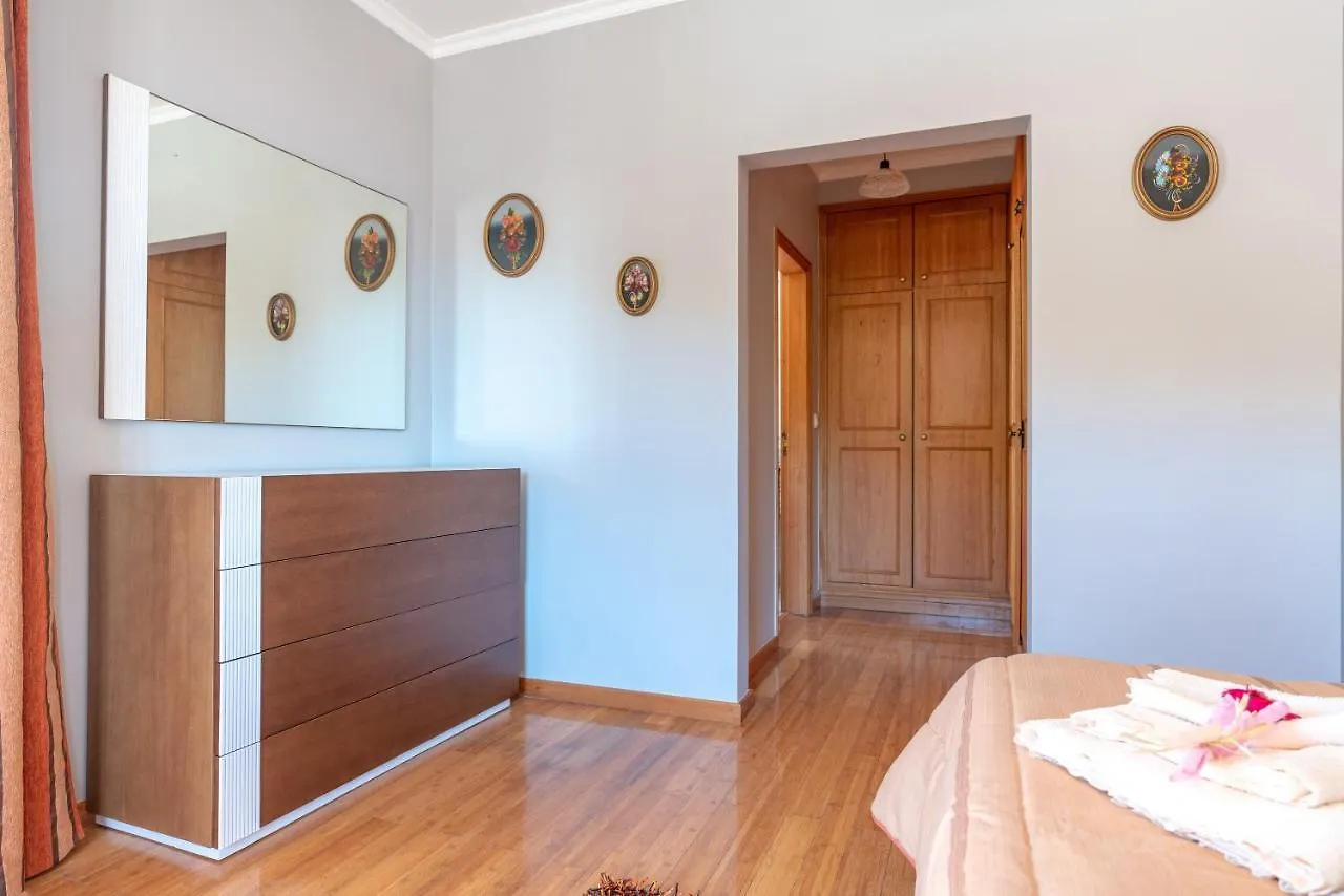 Apartment Laranjeiras Calheta